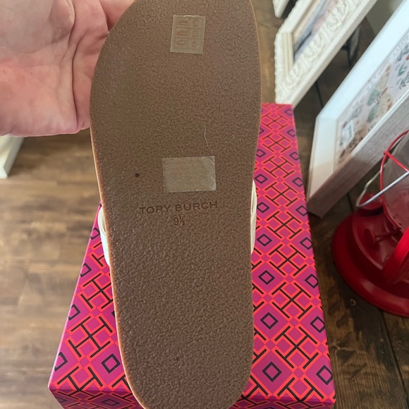 New Tory Burch sandals - Picture 3 of 5